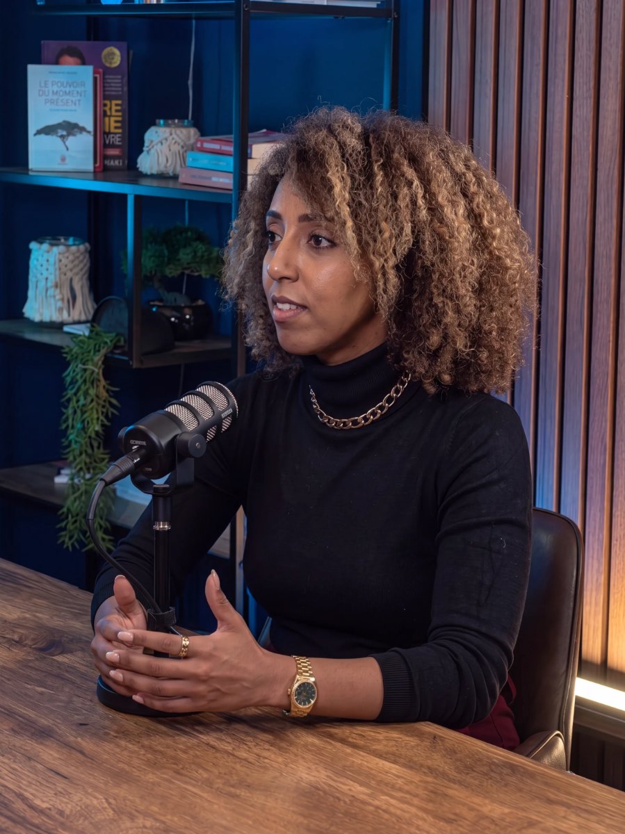 Jihane Mrabet, invité au studio Mon Podcast